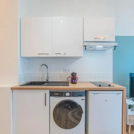 Near Tram&parc Barbieux, Chr + Parking * Roubaix