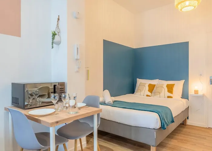 Apartment Near Tram & Parc Barbieux, Chr + Parking