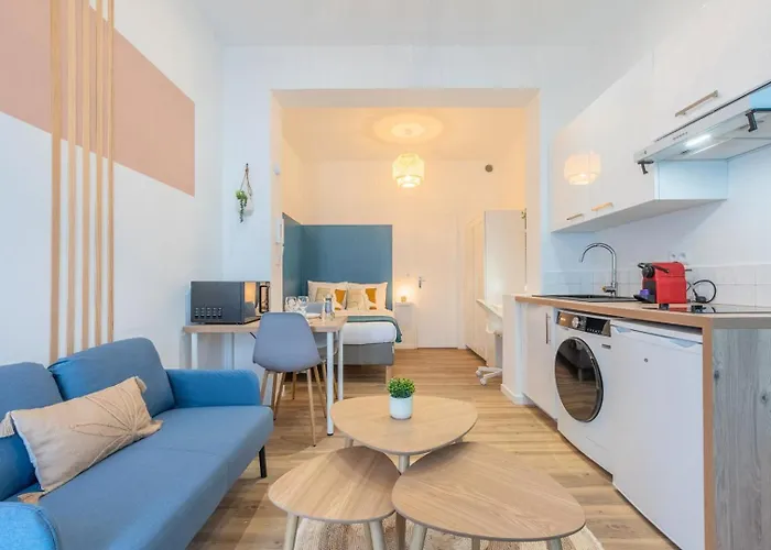 Near Tram & Parc Barbieux, Chr + Parking Apartment Roubaix